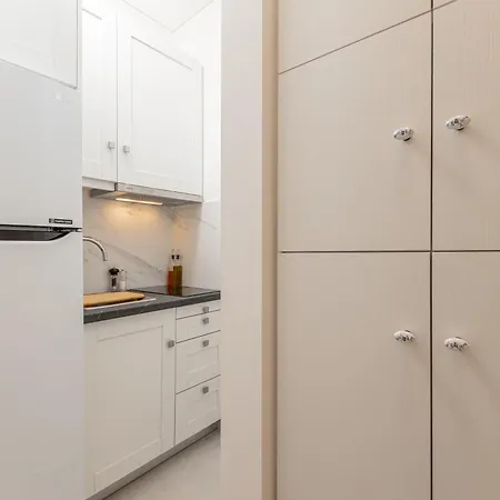 Senses بيت للعطل *