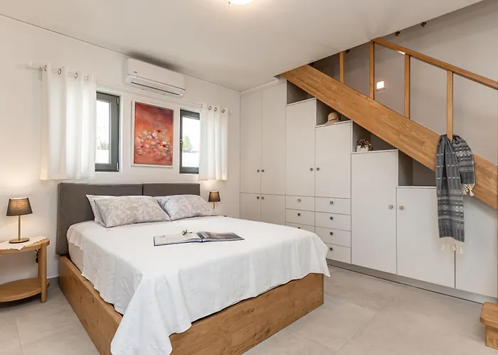 بيت للعطل Senses *